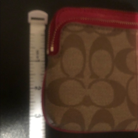 Coach red monogram large zip accordion style wallet with wrist strap - Picture 6 of 11